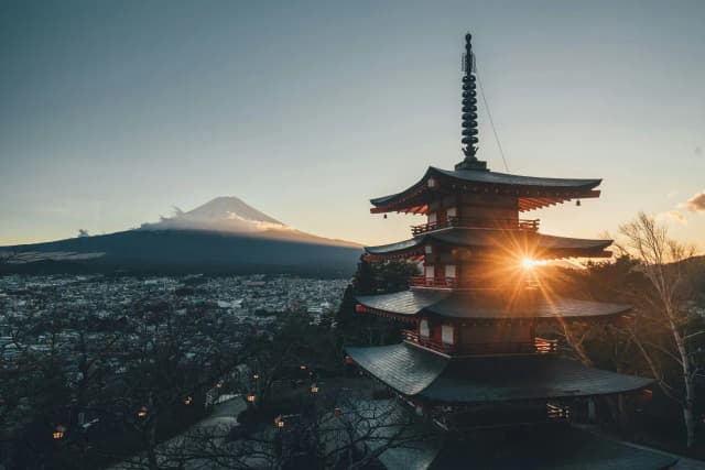 Kiedy najlepiej jechać do Japonii, aby uniknąć tłumów i cieszyć się pięknem?
