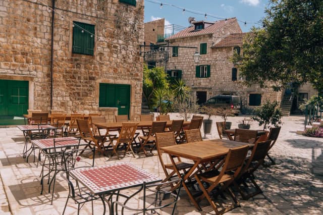 Gdzie zjeść w Nessebarze? Najlepsze restauracje na każdą kieszeń