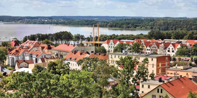 Wydminy atrakcje: odkryj nieznane skarby Mazur i aktywności dla każdego