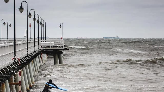 Jak powstają fale na Bałtyku? Zaskakujące czynniki ich kształtujące