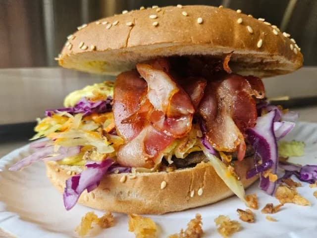 Gdzie zjeść w Sosnowcu? Odkryj najlepsze lokale i smaki w mieście